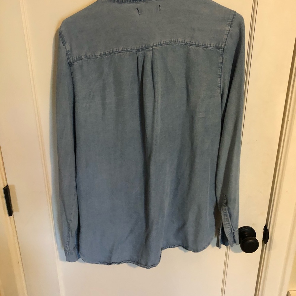 Gap Chambray Button Up - image 3